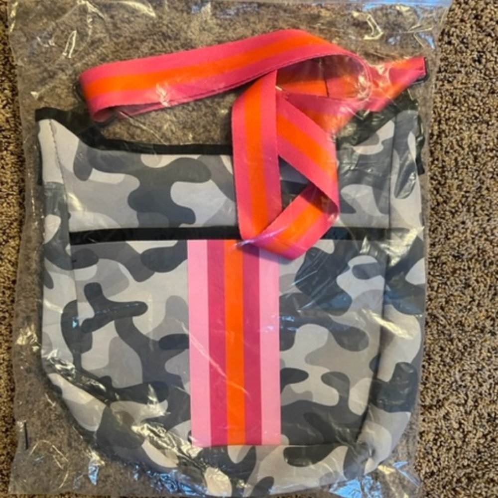 NWT NEOPRENE BAG